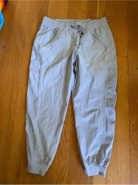Gap Fit Capri Gray Drawstring Elastic Waist Size S